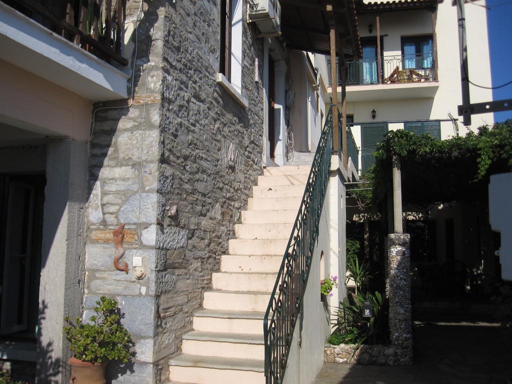 Gorgona Apartment Milina Ngoại thất bức ảnh