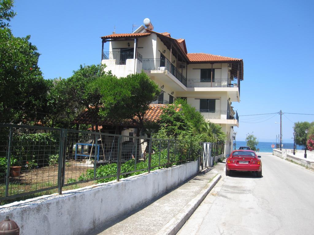 Gorgona Apartment Milina Ngoại thất bức ảnh