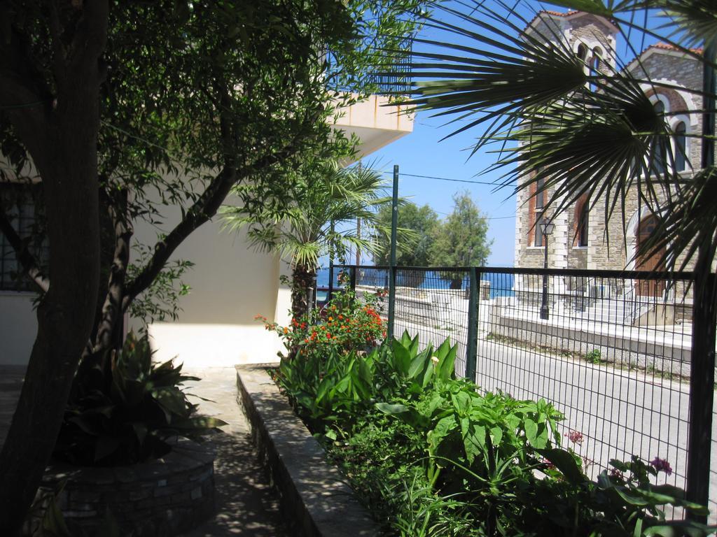 Gorgona Apartment Milina Ngoại thất bức ảnh