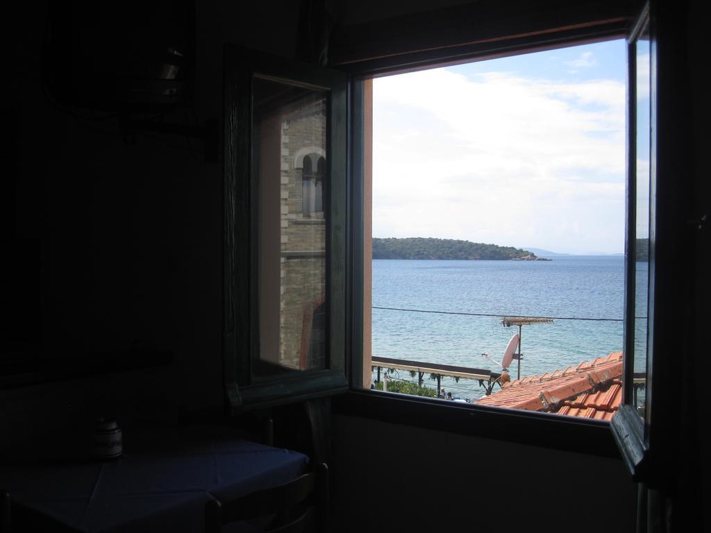 Gorgona Apartment Milina Ngoại thất bức ảnh